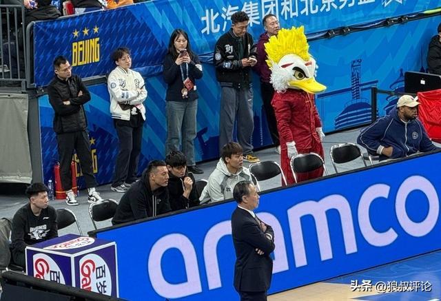 世界杯官方入口-CBA最新排名：北京捍卫主场重返前4 深圳战绩飙升 四川18连败